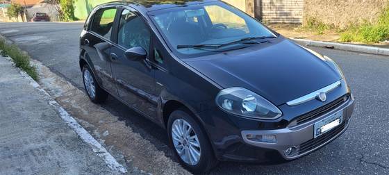 FIAT PUNTO 1.6 ESSENCE 16V FLEX 4P AUTOMATIZADO